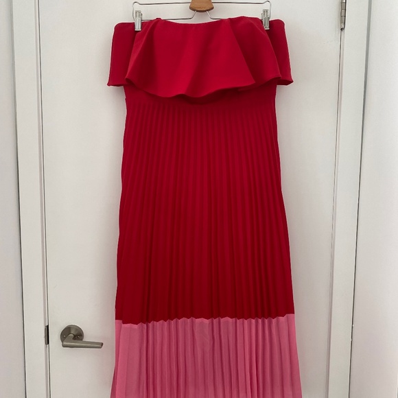 Aidan Mattox Dresses & Skirts - Aidan Mattox Strapless Flowy Midi Dress